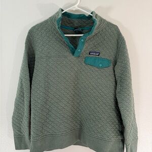Patagonia Women’s Green Quilted Zip Up Sweater